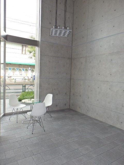 ZOOM吉祥寺EAST ロビー