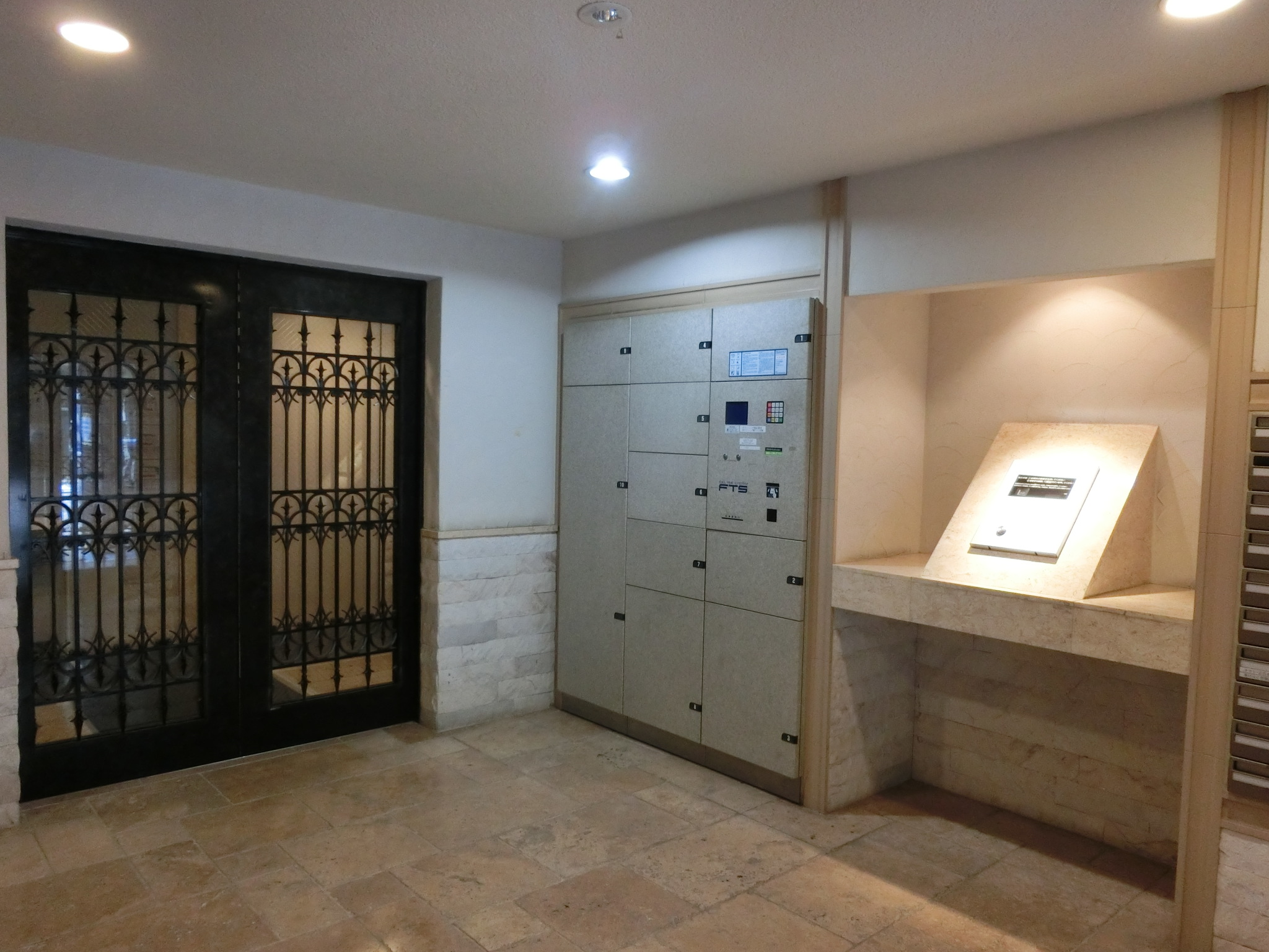 トーシンフェニックス吉祥寺参番館 エントランス2