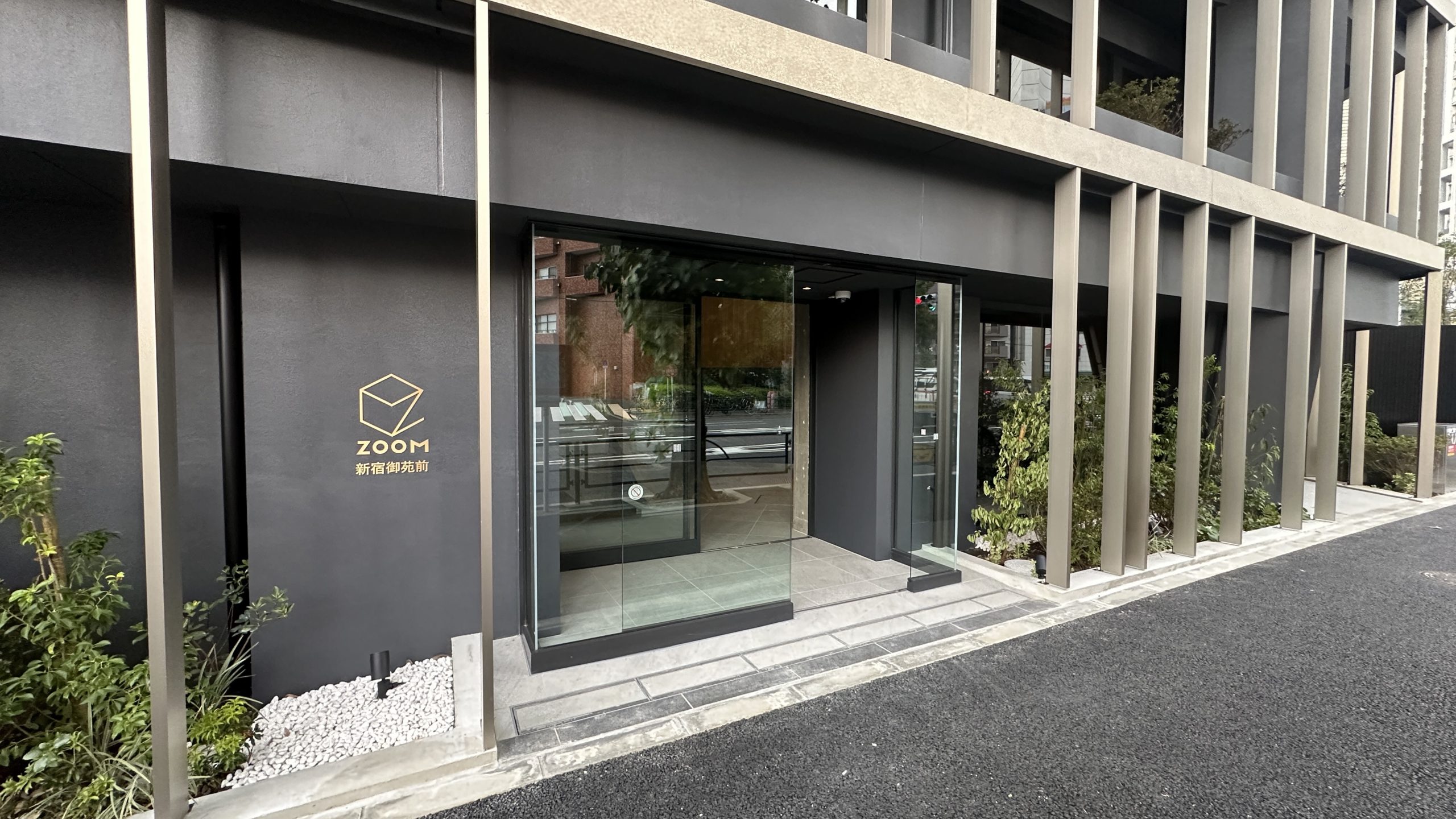 新宿に帰ろう「ZOOM新宿御苑前」 | お知らせ | FINDERS